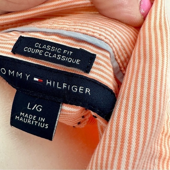 Tommy Hilfiger Classic Fit Women's Roll-Tab-Sleeve Button-Down Shirt Size Large - Picture 5 of 6